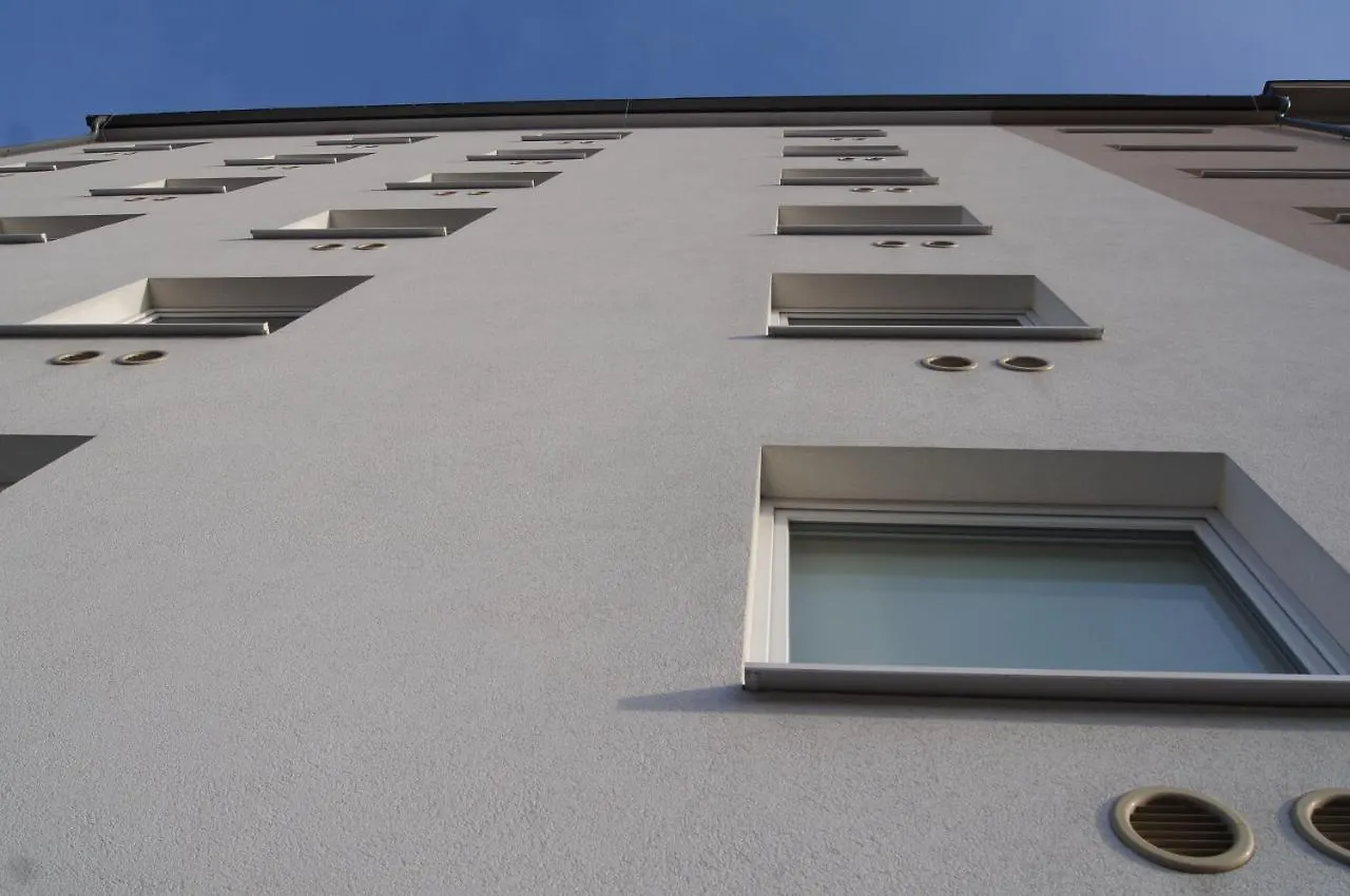 Paradise City Apartment Hotel Wiedeń