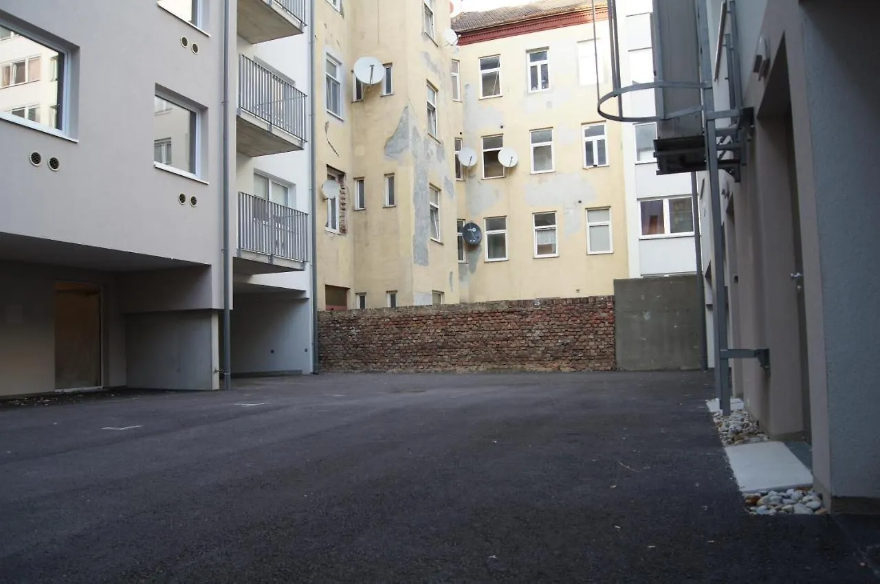 Paradise City Apartment Hotel Wiedeń