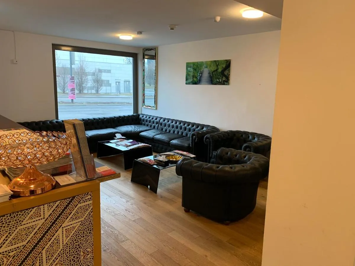 Paradise City Apartment contacts