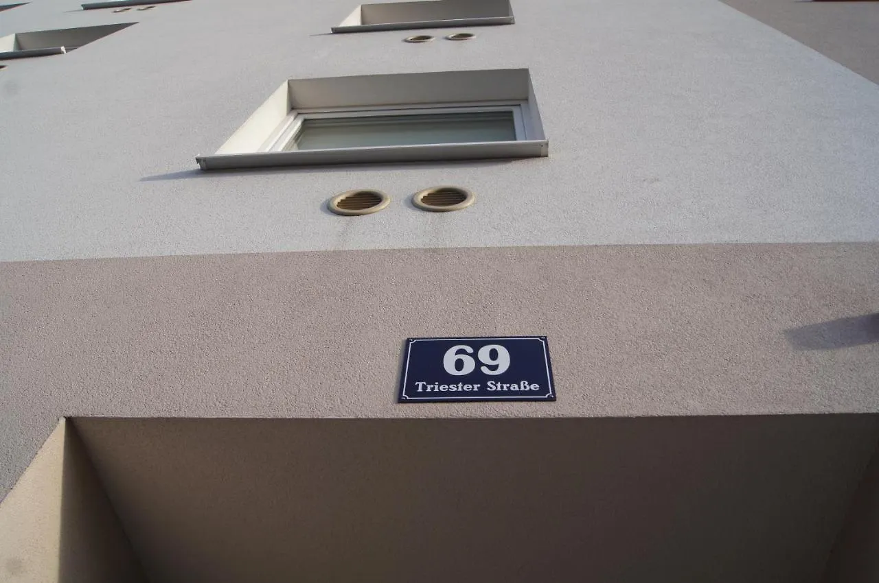 Paradise City Apartment Hotel Vienna 3*,  Austria
